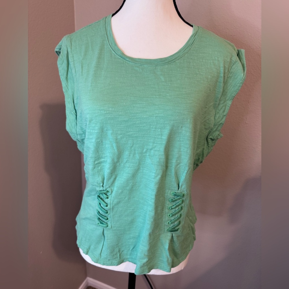 White House Black Market Jade Green Lace-Up Side Tee size XL